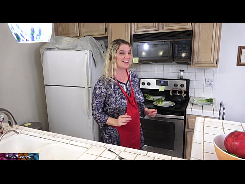 ❤️ Belle-mère qui le traie dans la cuisine avant son rendez-vous. ️ Salopes at porn fr.sexeey.ru ﹏